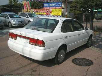2004 Nissan Sunny Images
