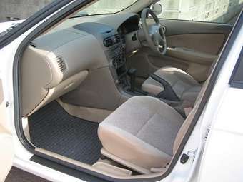 2004 Nissan Sunny Pics