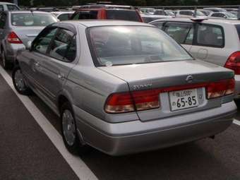 2004 Nissan Sunny Photos