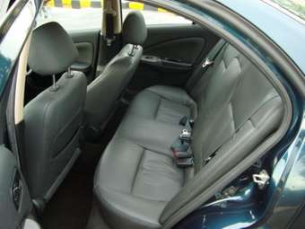 2004 Nissan Sunny Photos