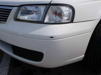 2004 Nissan Sunny Pictures