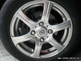 2004 Nissan Sunny Pics