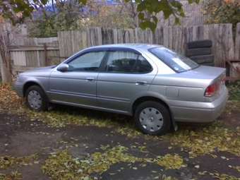 2004 Nissan Sunny Pics