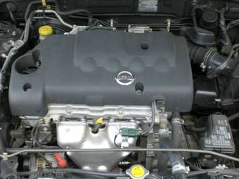 2004 Nissan Sunny Pictures