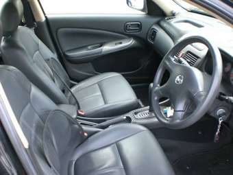 2004 Nissan Sunny Photos
