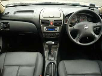 2004 Nissan Sunny Pics