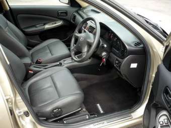 2004 Nissan Sunny Pictures