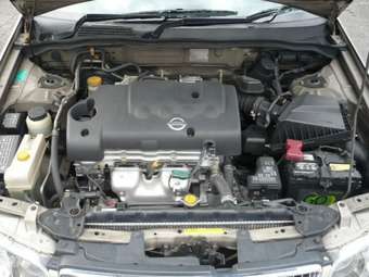 2004 Nissan Sunny Pictures