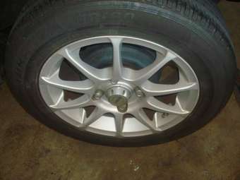 2004 Nissan Sunny Pictures