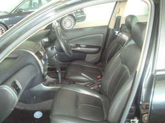 2004 Nissan Sunny Photos