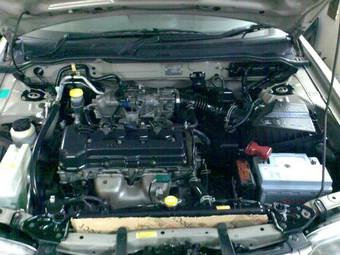 2004 Nissan Sunny Photos
