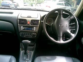 2004 Nissan Sunny Wallpapers