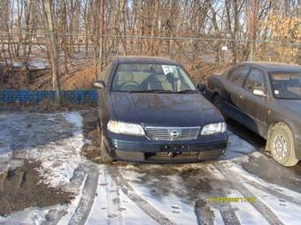 2004 Nissan Sunny Pics