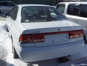 2004 Nissan Sunny Photos