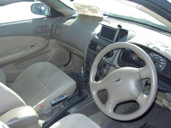 2004 Nissan Sunny Pictures