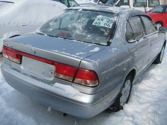 2004 Nissan Sunny Photos