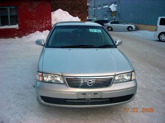 2004 Nissan Sunny Pics