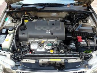 2004 Nissan Sunny Pictures