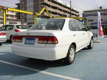 2004 Nissan Sunny Photos