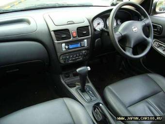 2004 Nissan Sunny Photos