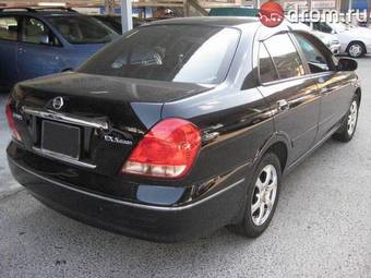 2004 Nissan Sunny Pictures