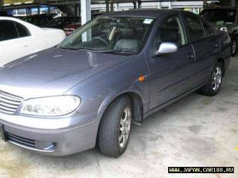 2004 Nissan Sunny Pictures