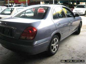 2004 Nissan Sunny Pictures