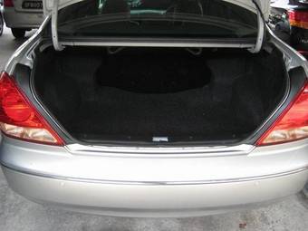 2004 Nissan Sunny Images