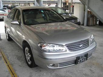 2004 Nissan Sunny Pictures