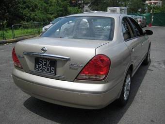 2004 Nissan Sunny Pictures