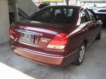 2004 Nissan Sunny Pictures