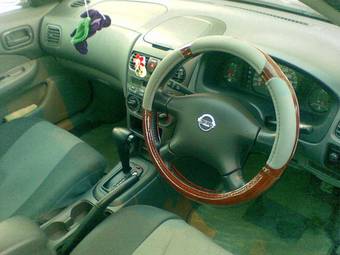 2004 Nissan Sunny Photos