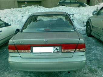 2004 Nissan Sunny Pictures