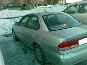 2004 Nissan Sunny Photos