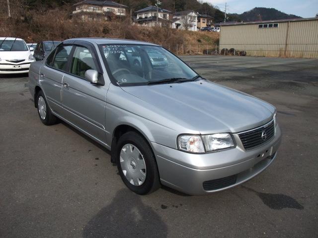 Nissan sunny 2004