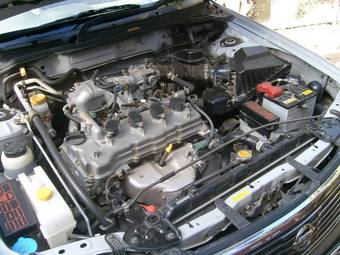 2004 Nissan Sunny Pictures