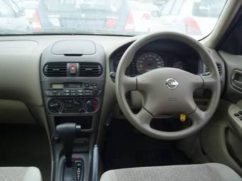 2004 Nissan Sunny Pics