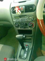 2004 Nissan Sunny Pics