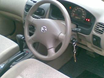 2004 Nissan Sunny Photos