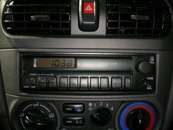 2004 Nissan Sunny Pics