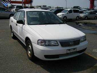 2004 Nissan Sunny Photos