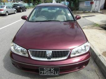 2004 Nissan Sunny Pictures