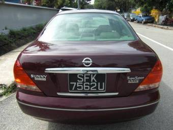 2004 Nissan Sunny Pictures