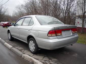 2004 Nissan Sunny Photos