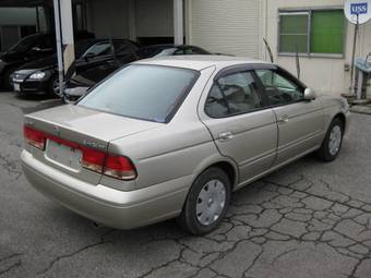 2004 Nissan Sunny Photos