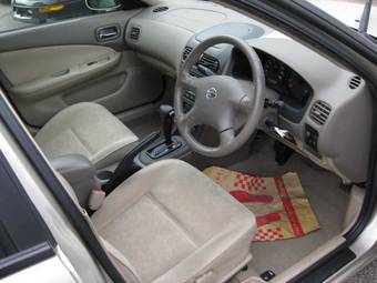 2004 Nissan Sunny Photos