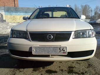 2004 Nissan Sunny Photos