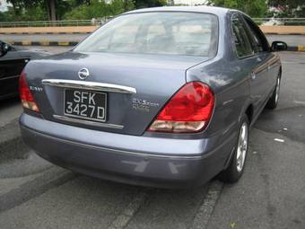 2004 Nissan Sunny Pictures