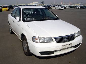 2004 Nissan Sunny Photos