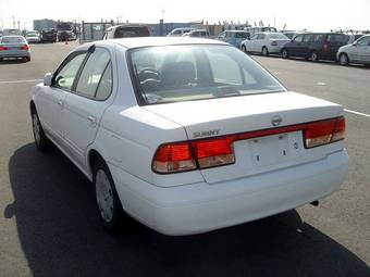 2004 Nissan Sunny Photos